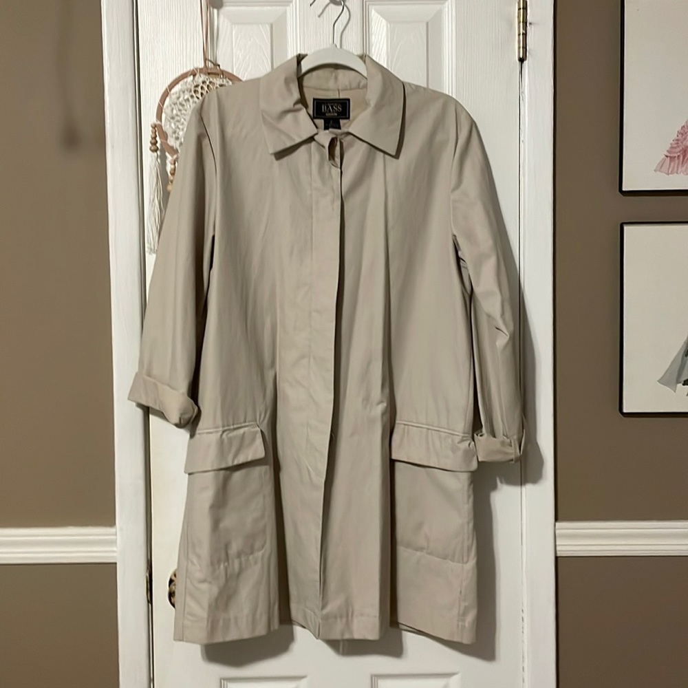 Bass khaki raincoat